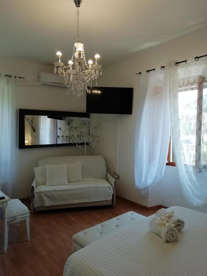 Le Pinelle Bed and Breakfast Terni Eksteriør billede