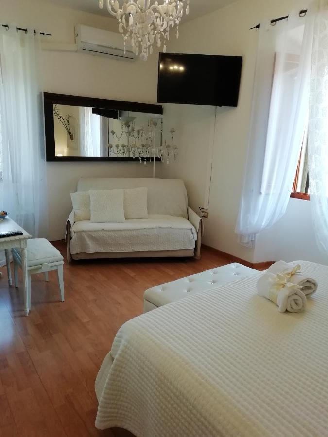Le Pinelle Bed and Breakfast Terni Eksteriør billede