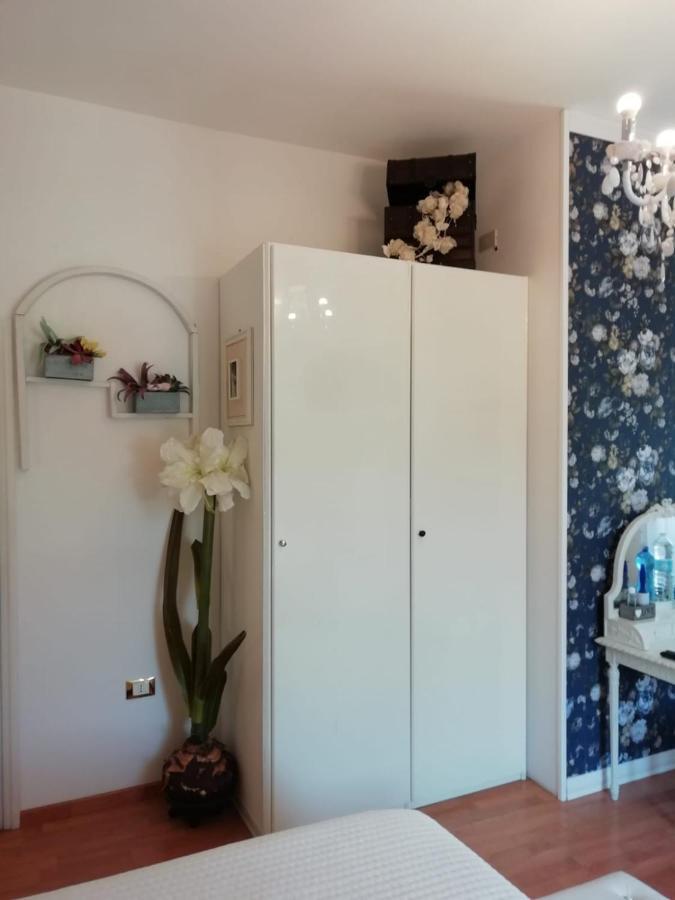 Le Pinelle Bed and Breakfast Terni Eksteriør billede